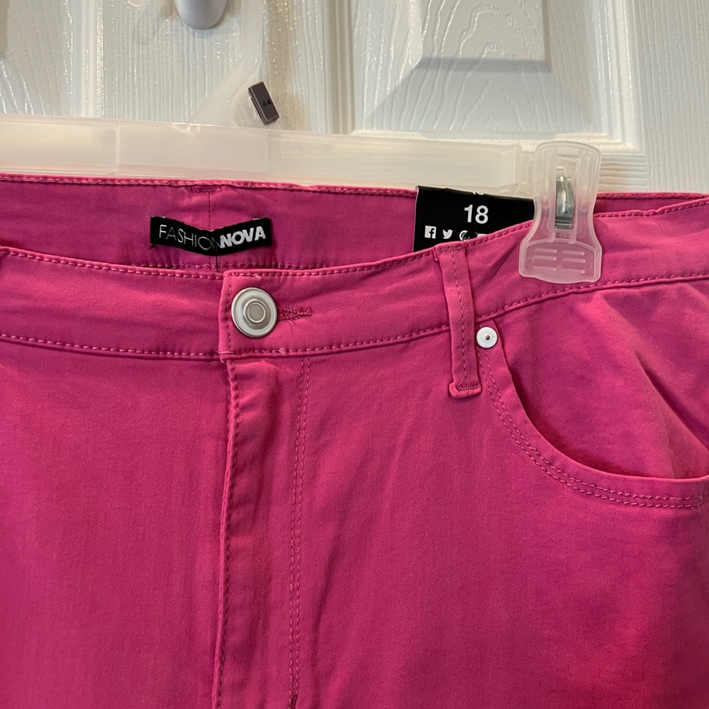 Fashion Nova Pink Skinny Jeans Vibrant Style - Picture 3 of 3